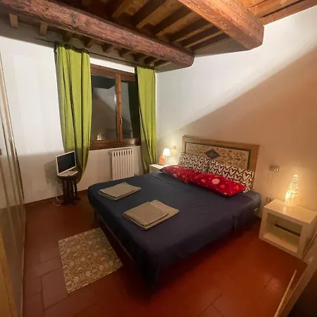 Casa Orisogi Centro Storico Piazza Santa Croce Apartman